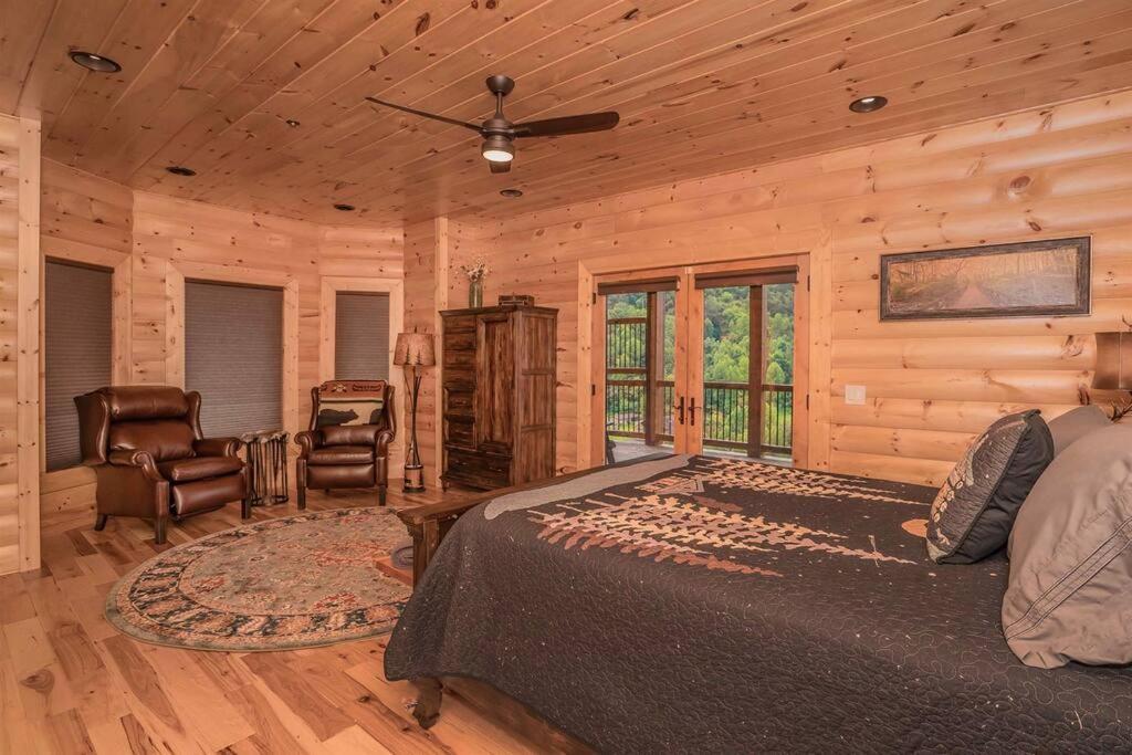 Roaring Fork Lodge Gatlinburg Exterior photo